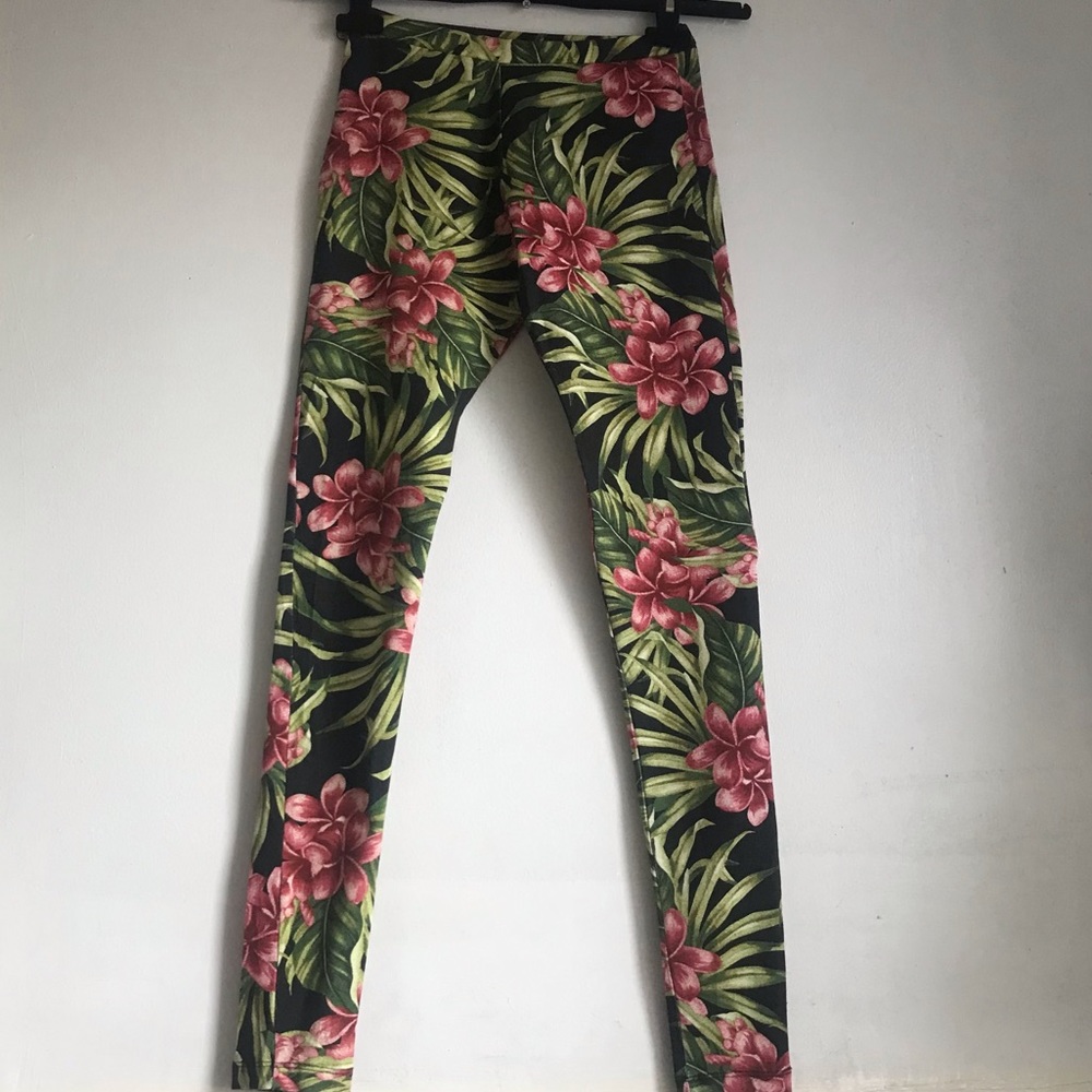 FARM Rio Green Floral Leggings with Pink & Orange Accents